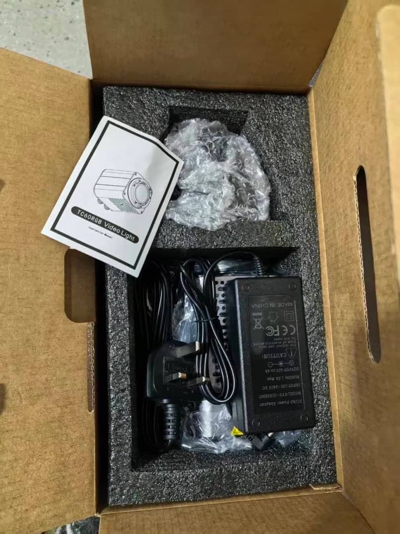 T 60 RGB Studio Professional Light 4